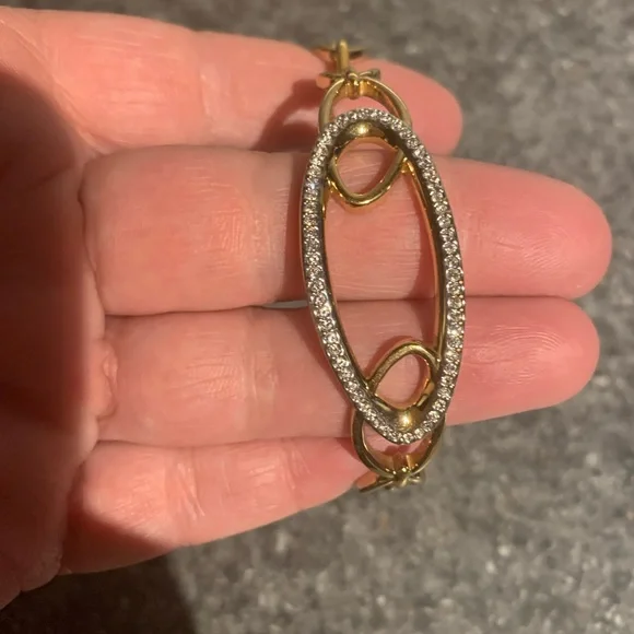 🌸HOST PICK🌸 Swarovski bracelet with crystals - Picture 6 of 7